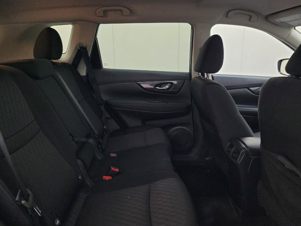 Used 2018 Nissan Rogue SV AWD/4WD image 19