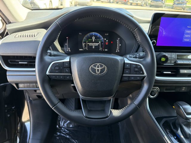Used 2024 Toyota Grand Highlander AWD image 25