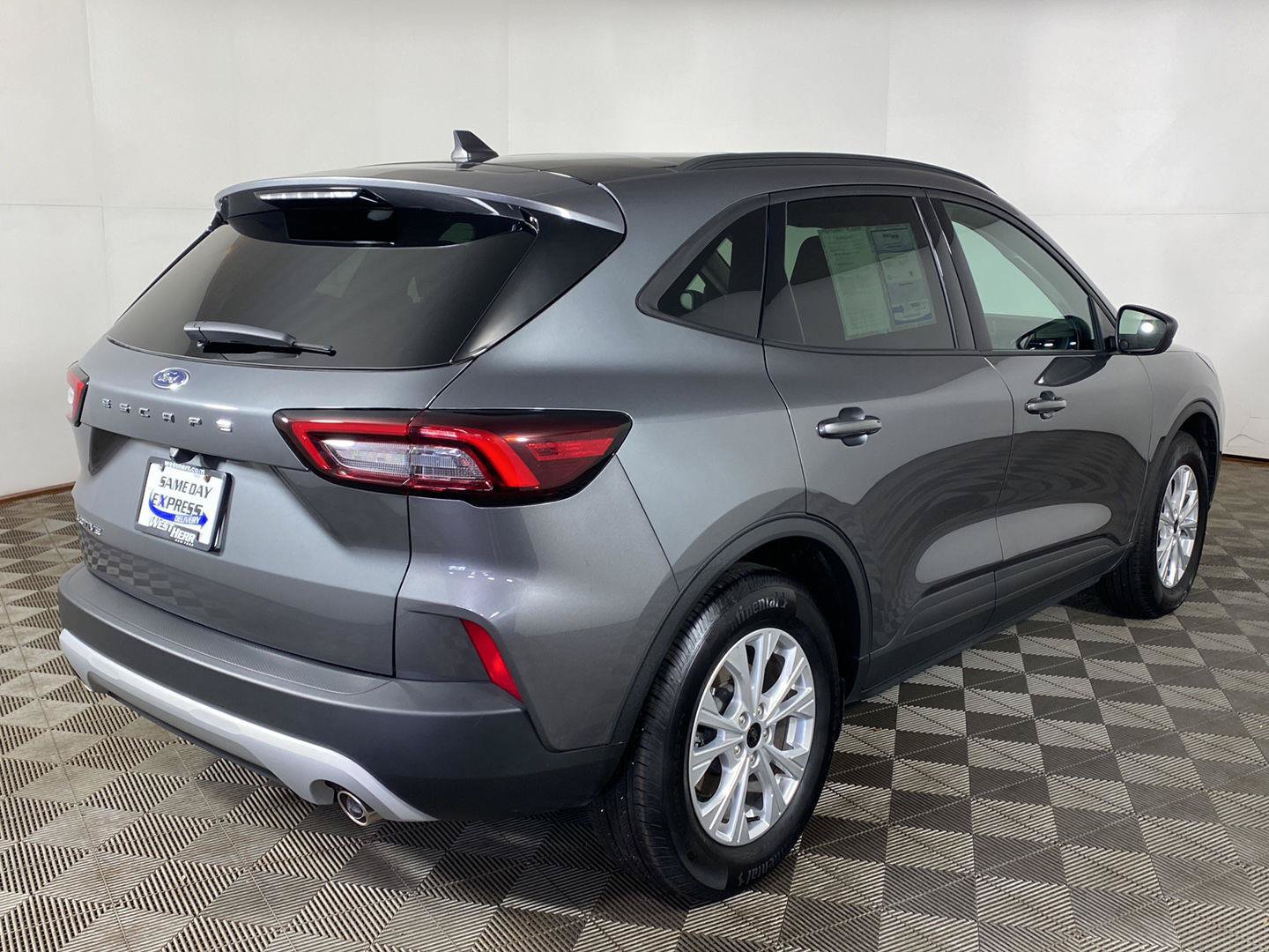 Used 2025 Ford Escape Active FWD image 8