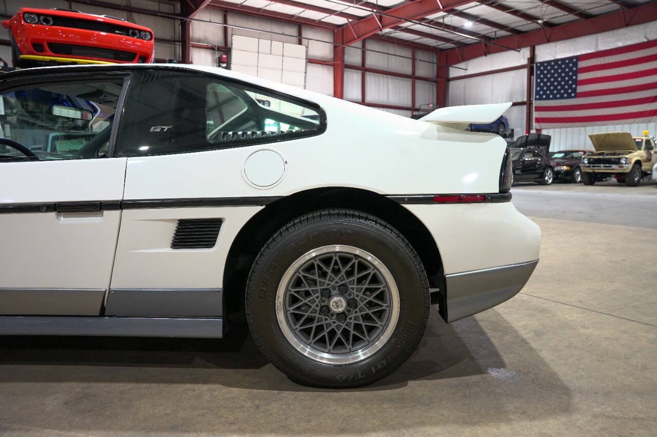 Used 1987 Pontiac Fiero GT RWD image 5