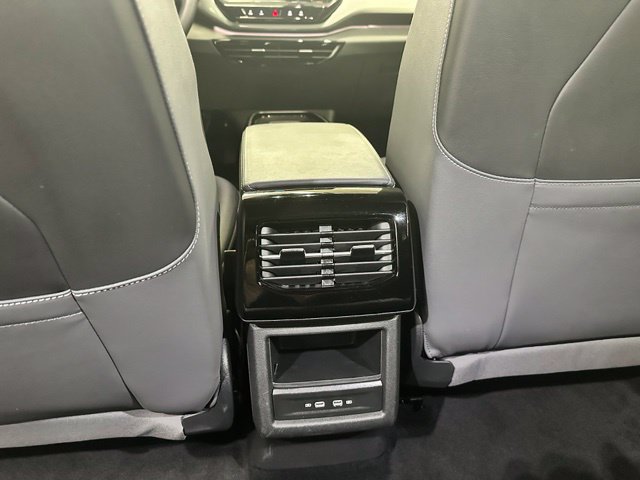 Used 2023 Volkswagen ID.4 Pro S RWD image 9