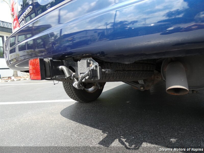 Used 2005 Dodge Durango Limited w/ Trailer Tow Group AWD/4WD image 13