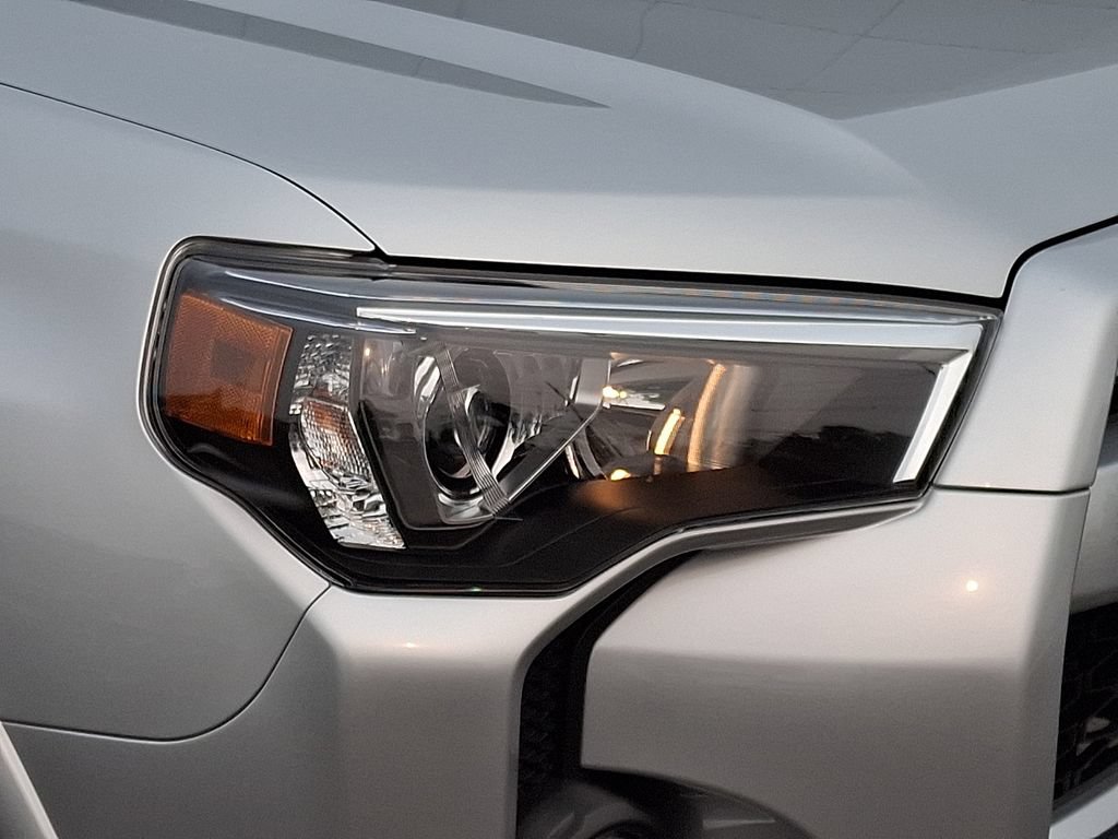 Certified 2023 Toyota 4Runner TRD Off-Road Premium w/ Off Road Premium Plus Package AWD/4WD image 9