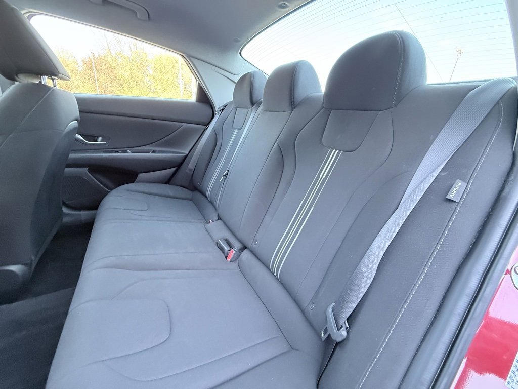 Used 2024 Hyundai Elantra SEL image 31