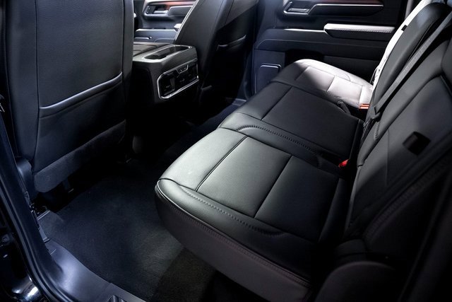 Used 2024 GMC Sierra 3500 Denali w/ Denali Reserve Package image 27