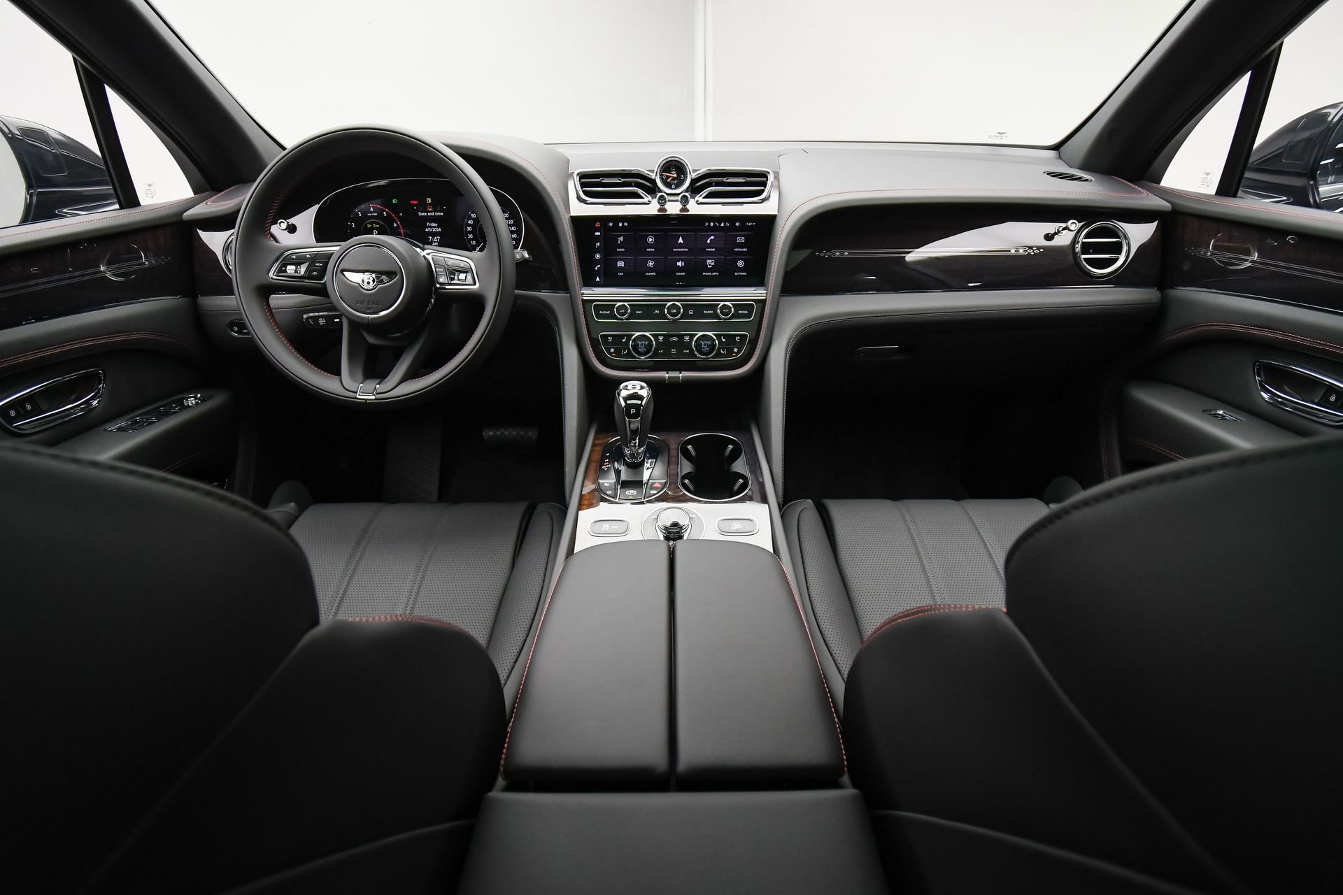 New 2024 Bentley Bentayga Extended Wheelbase image 4