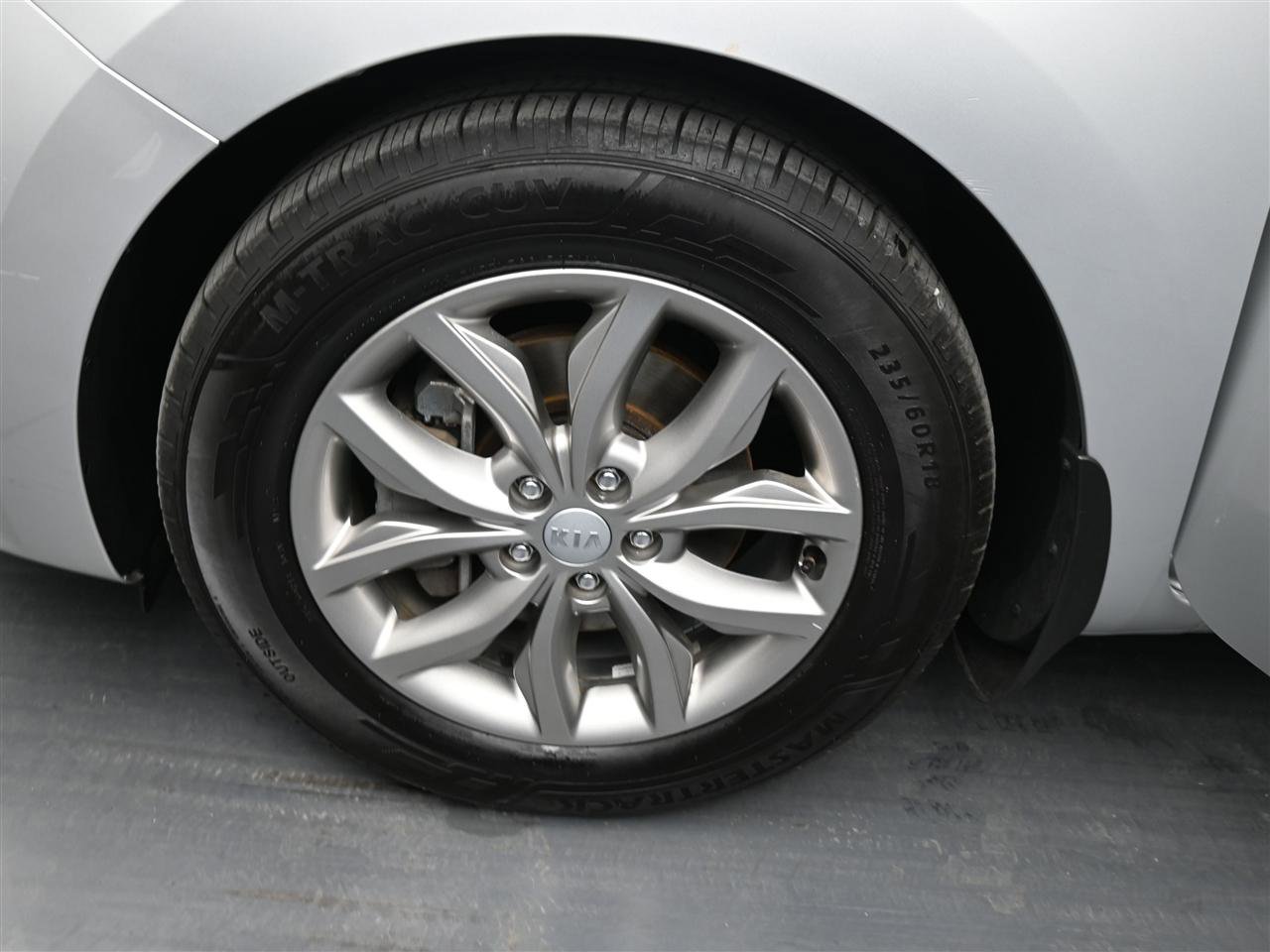 Used 2019 Kia Sedona EX image 17