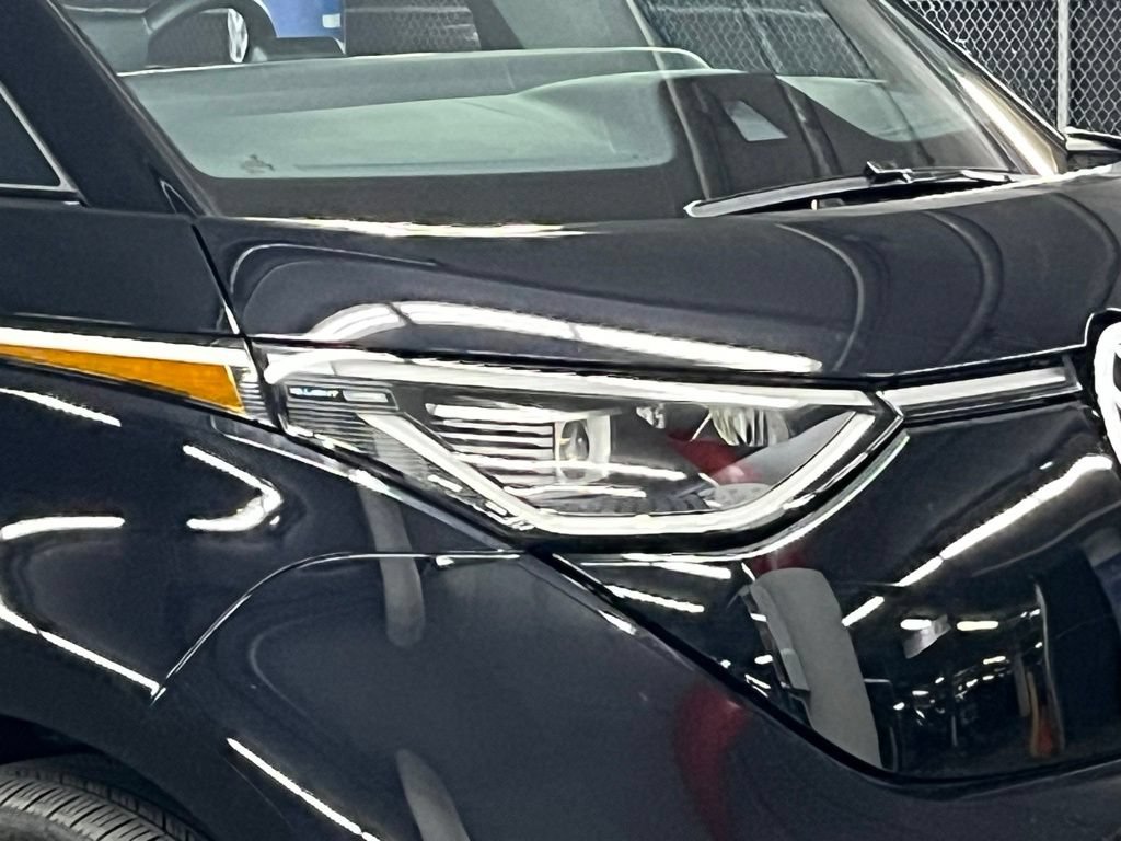 Certified 2025 Volkswagen ID. Buzz Pro S RWD image 42