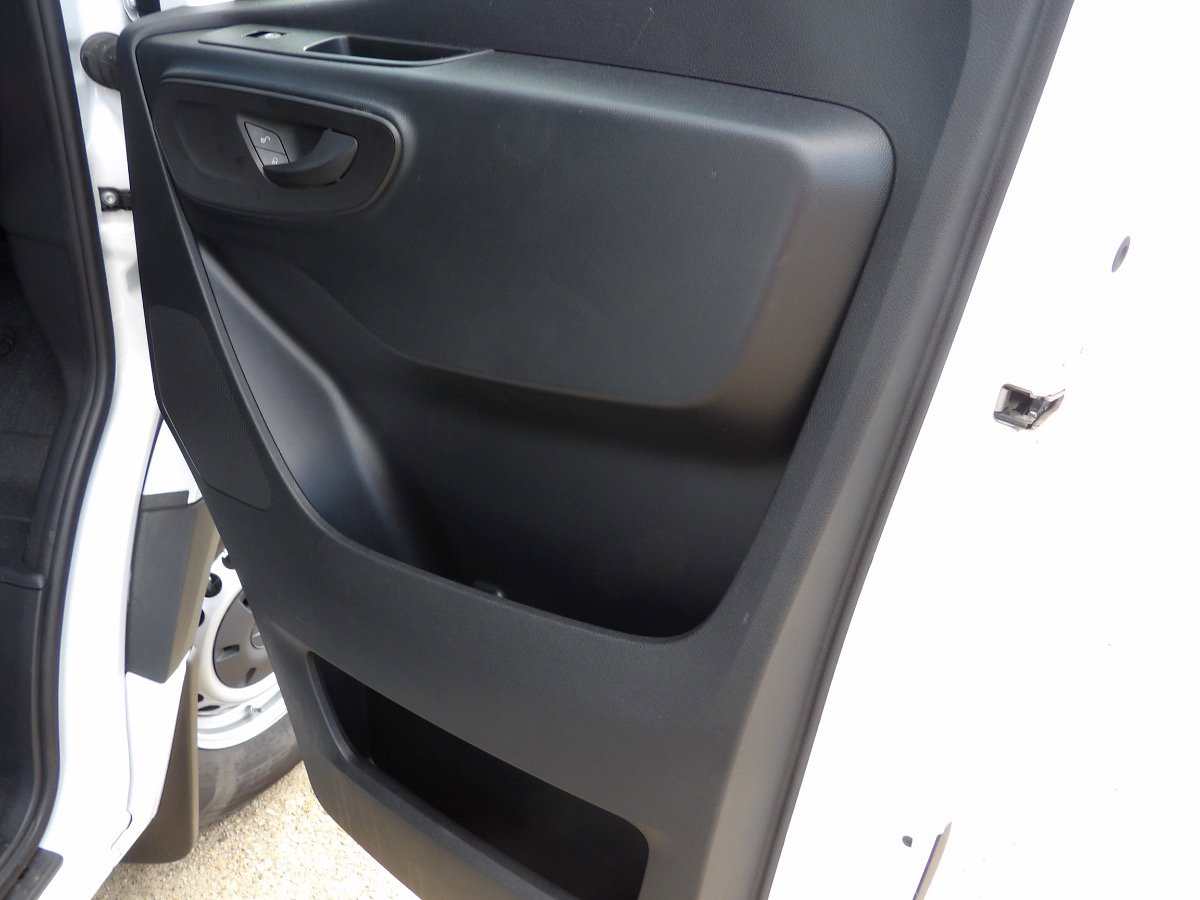 Used 2025 Mercedes-Benz Sprinter 2500 image 21