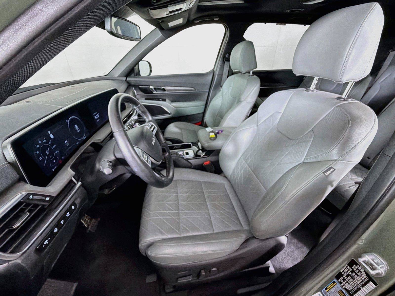 Used 2023 Kia Telluride SX X-Line AWD/4WD image 2