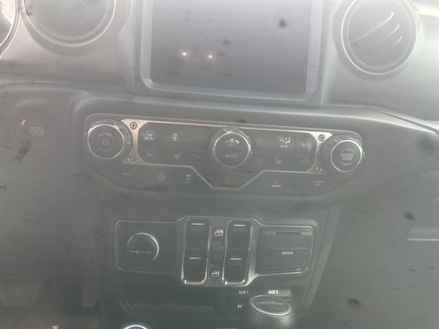 Used 2023 Jeep Gladiator Willys image 10