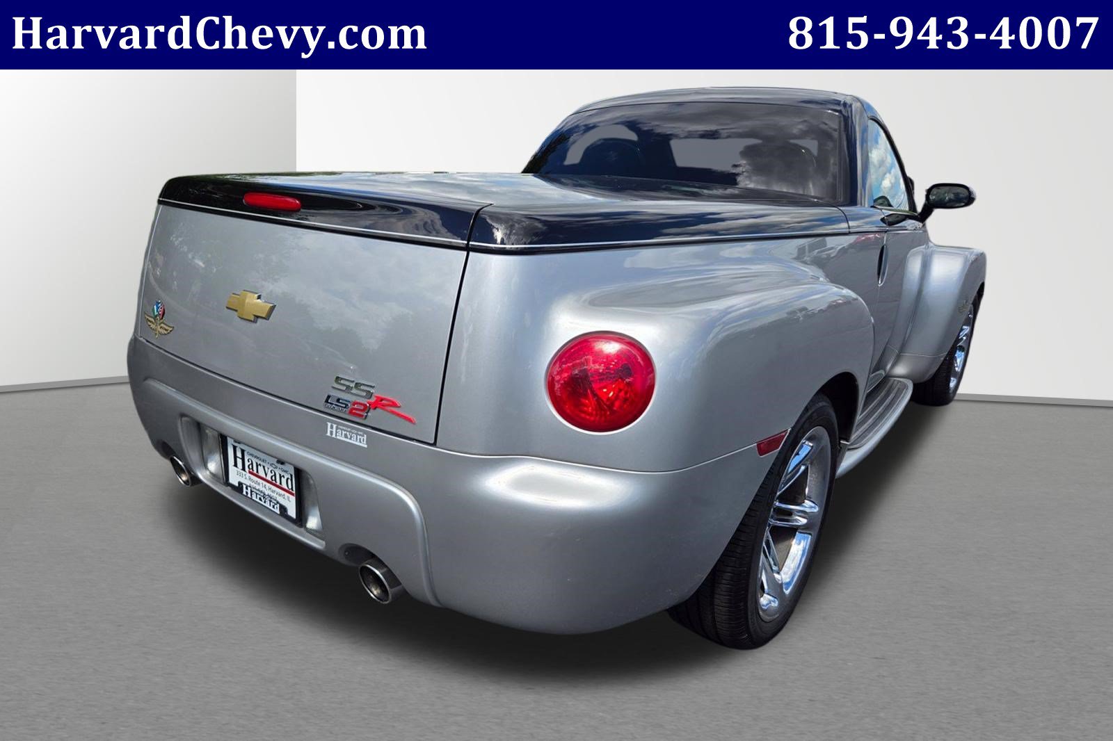 Used 2006 Chevrolet SSR w/ Preferred Equipment Group RWD image 4