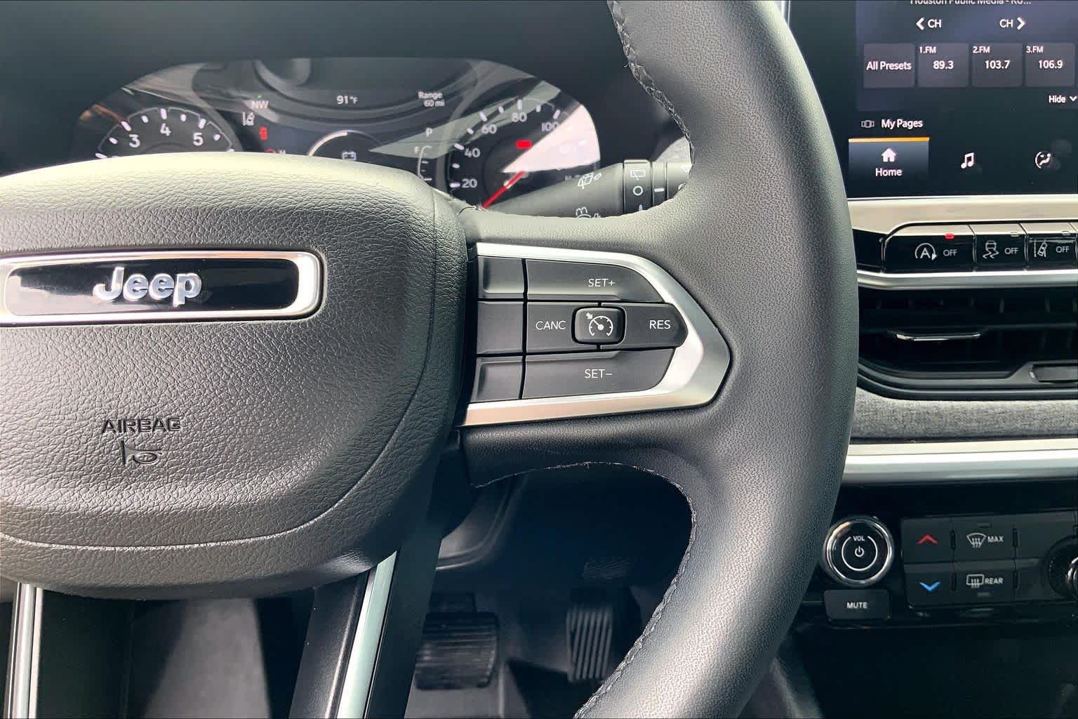 Used 2024 Jeep Compass Latitude AWD/4WD image 25