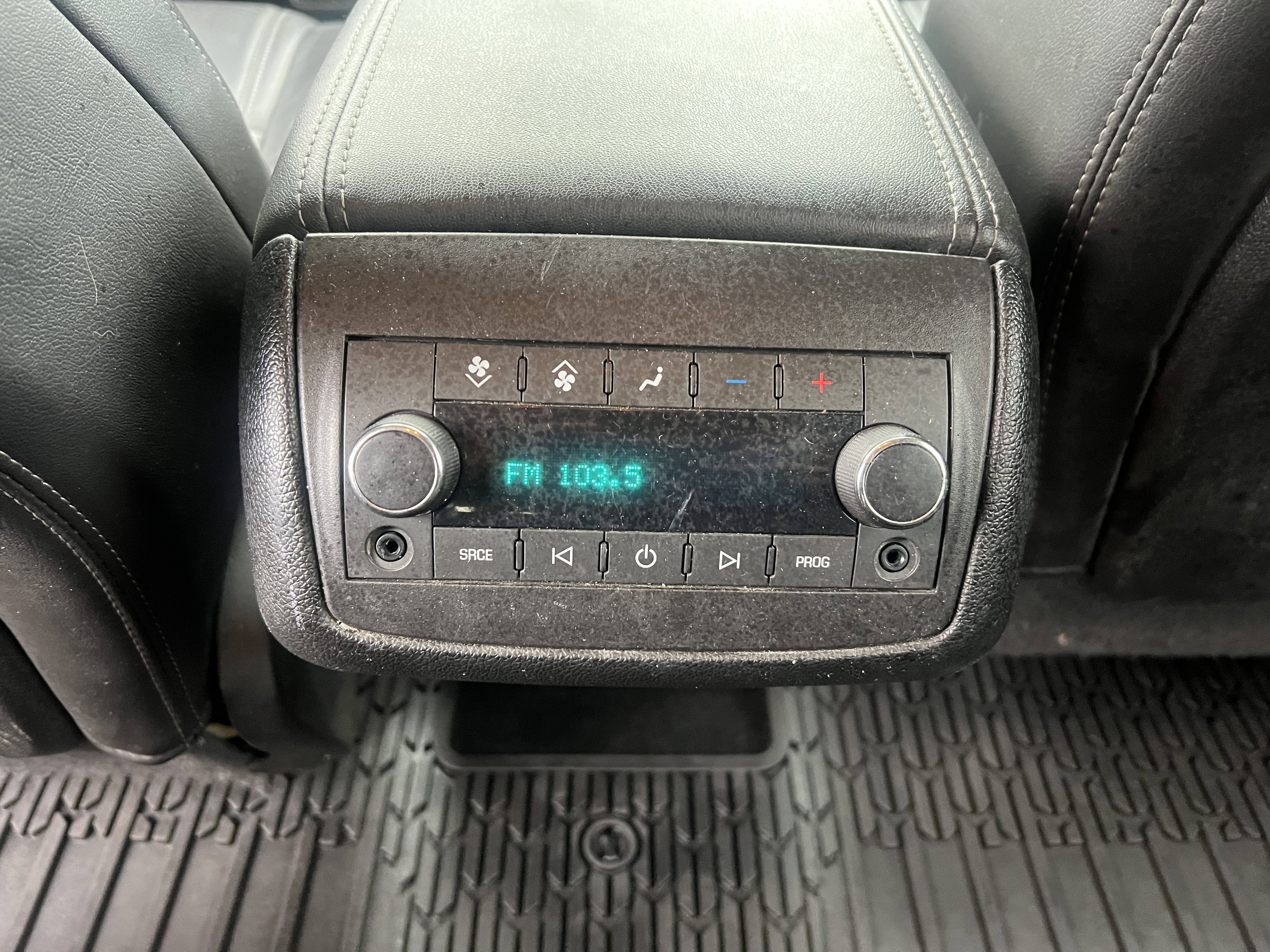 Used 2016 Chevrolet Traverse LT image 11