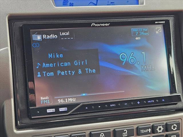 Used 2010 Chevrolet Camaro SS w/ LPO, Ground Effects Package image 17