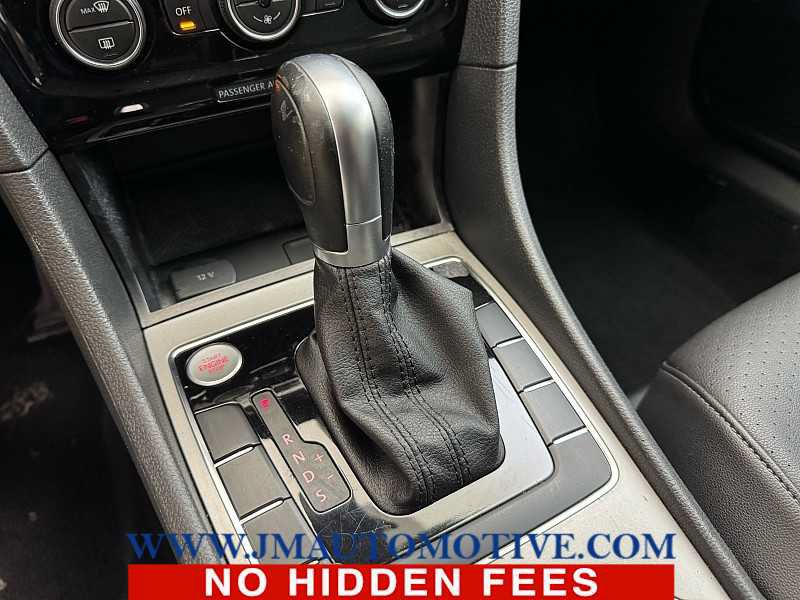 Used 2020 Volkswagen Passat 2.0T SE FWD image 28