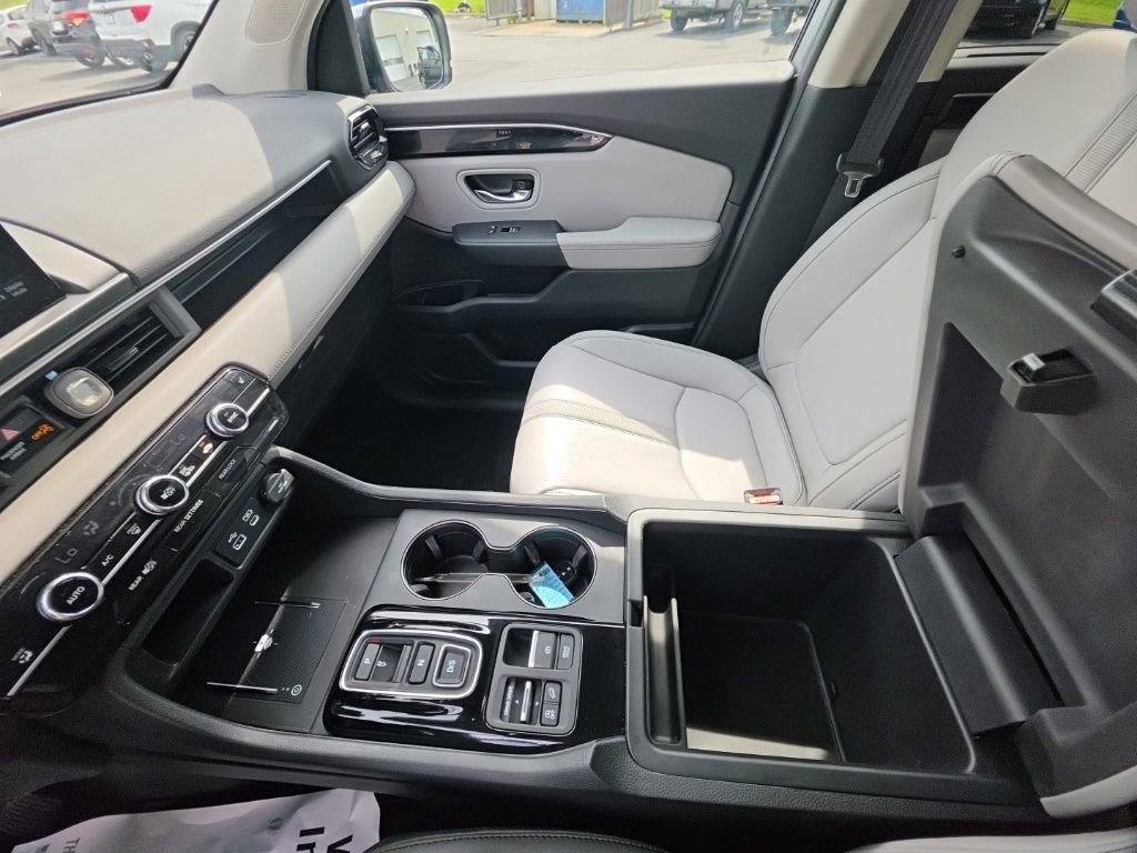 Certified 2025 Honda Pilot EX-L image 23