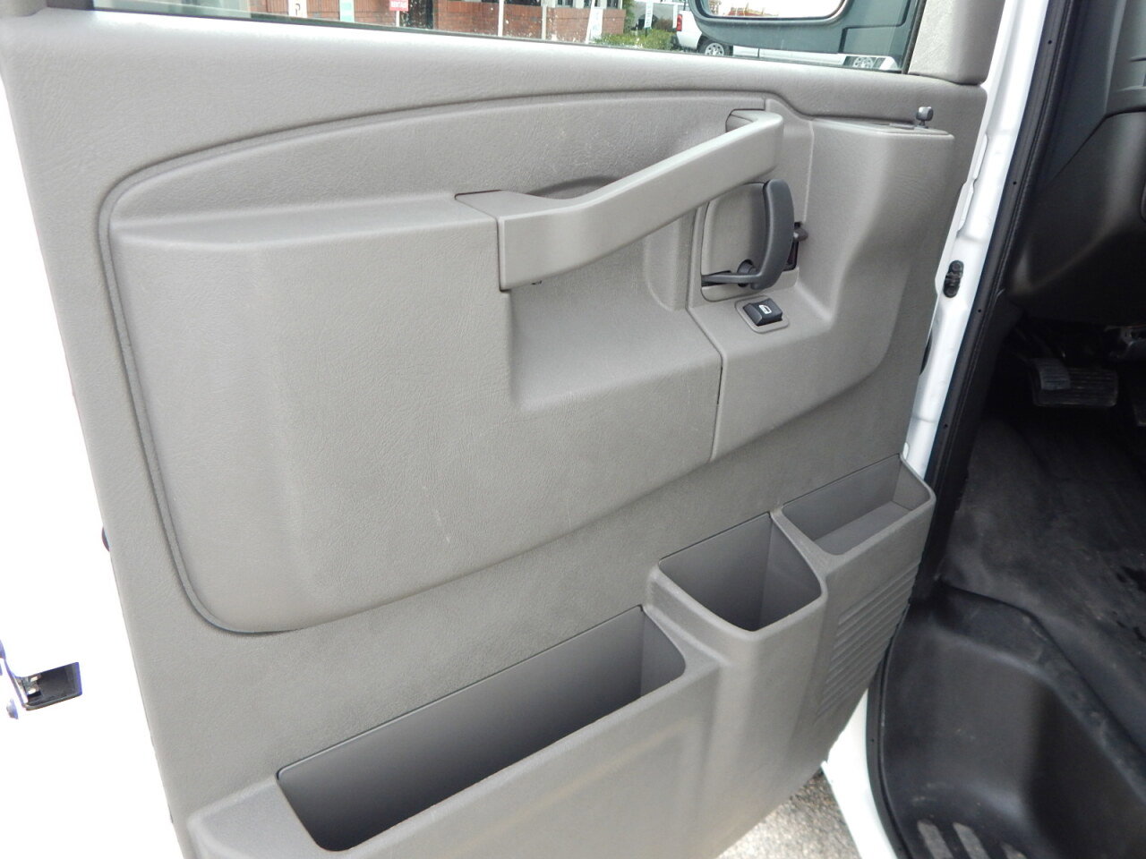 Used 2024 Chevrolet Express 2500 w/ Driver Convenience Package image 20