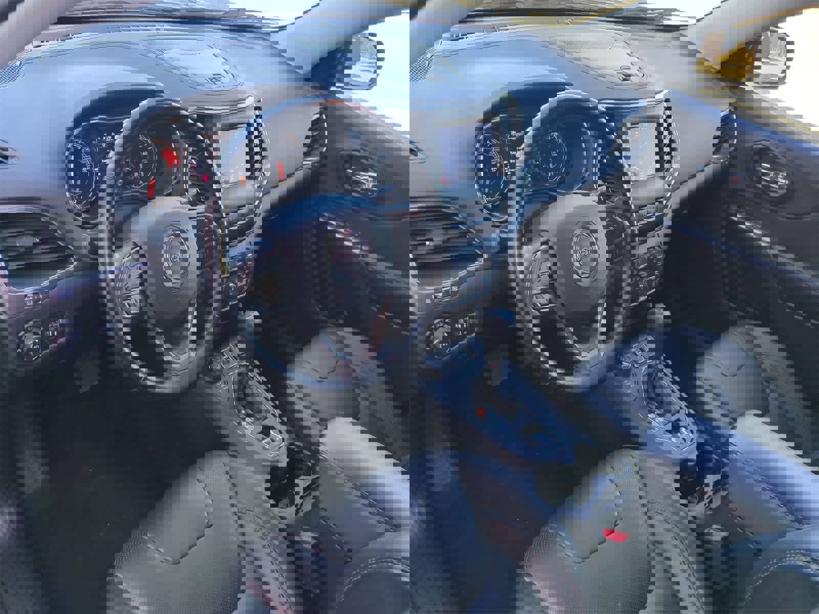 Certified 2021 Jeep Cherokee Latitude Lux image 10