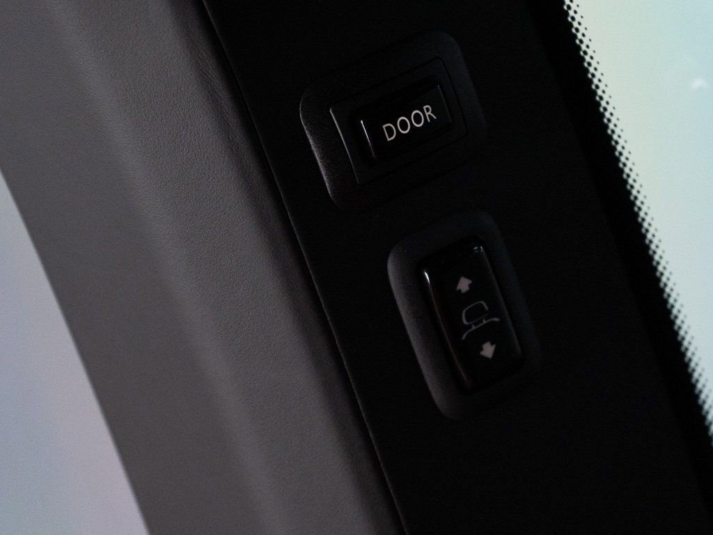 Certified 2024 Rolls-Royce Cullinan image 32