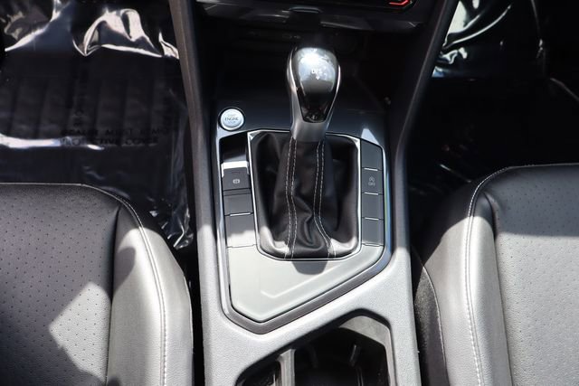 Used 2022 Volkswagen Tiguan SE image 33