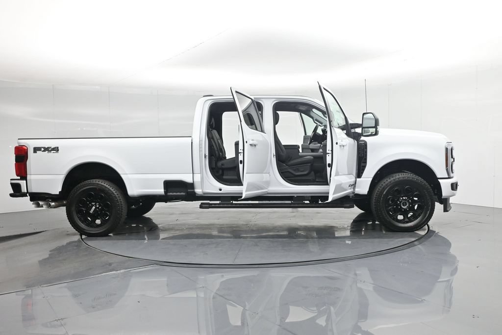 New 2026 Ford F250 Lariat w/ Black Appearance Package AWD/4WD image 37