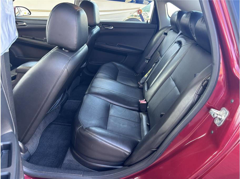 Used 2008 Chevrolet Impala SS w/ Convenience Package image 12