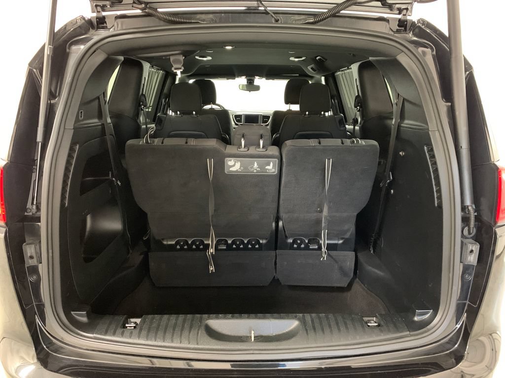 Used 2018 Chrysler Pacifica Touring Plus w/ S Appearance Package FWD image 20