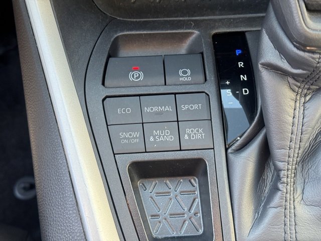 Used 2024 Toyota RAV4 LE image 23