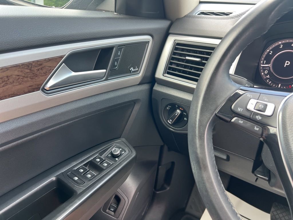 Used 2019 Volkswagen Atlas SEL Premium AWD/4WD image 19