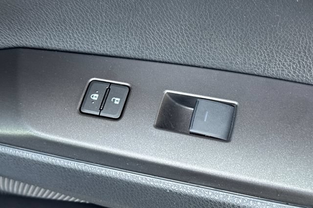 Used 2023 Toyota Camry SE w/ Convenience Package FWD image 22