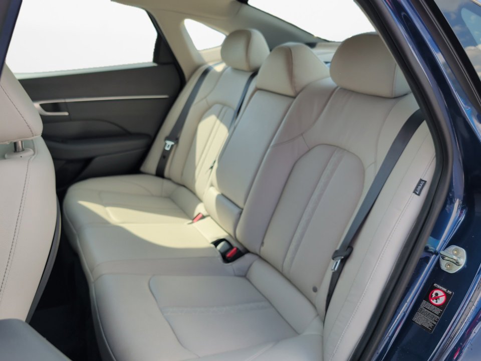 Certified 2022 Hyundai Sonata Limited w/ Cargo Package FWD image 12