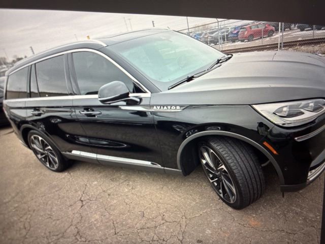 Used 2024 Lincoln Aviator Reserve w/ Equipment Group 201A image 5