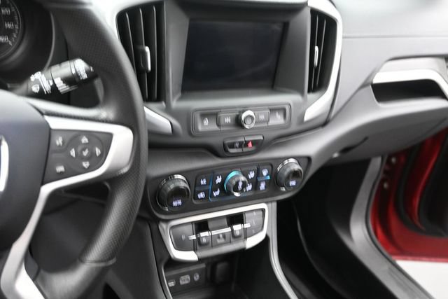 Used 2022 GMC Terrain SLE w/ Driver Convenience Package FWD image 28
