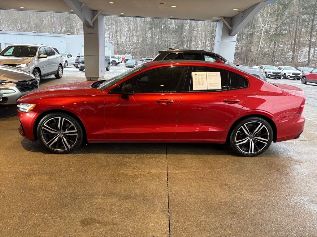Used 2022 Volvo S60 T8 R-Design Expression w/ Premium Package video 2