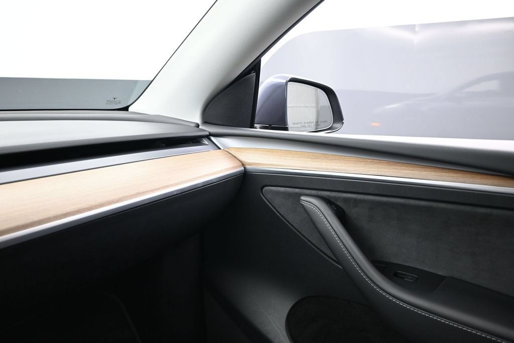 Used 2022 Tesla Model Y Performance AWD/4WD image 8