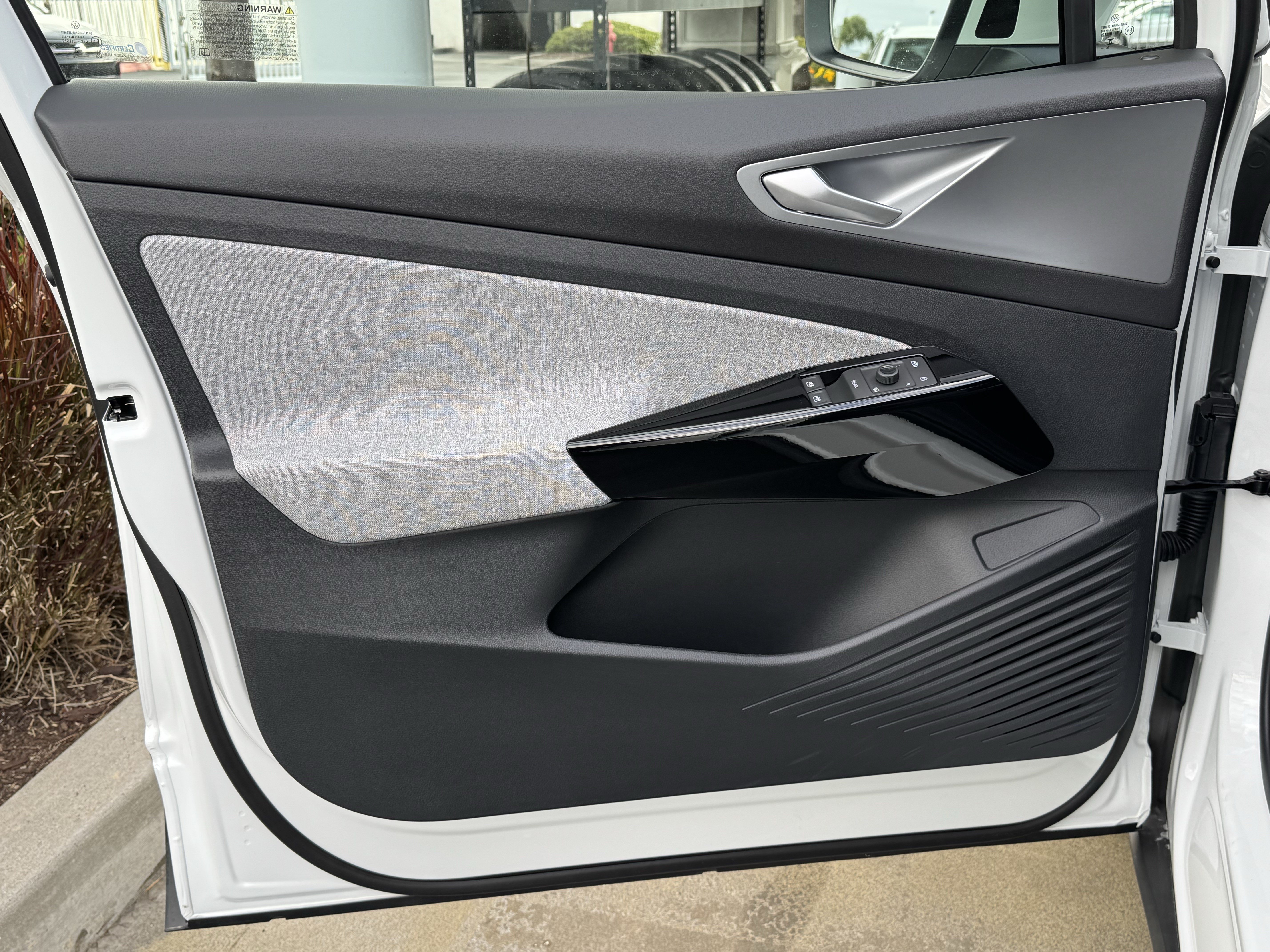 New 2026 Volkswagen ID.4 Pro RWD image 12