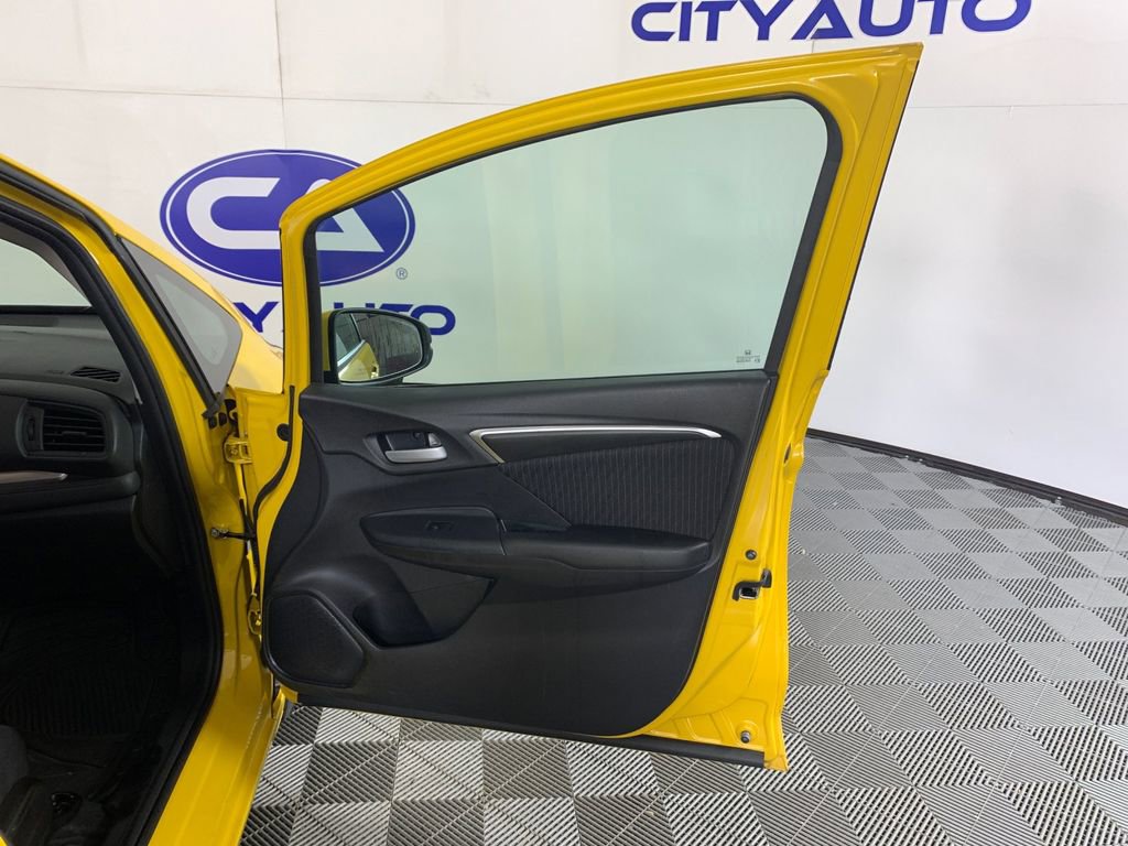 Used 2018 Honda Fit EX image 39