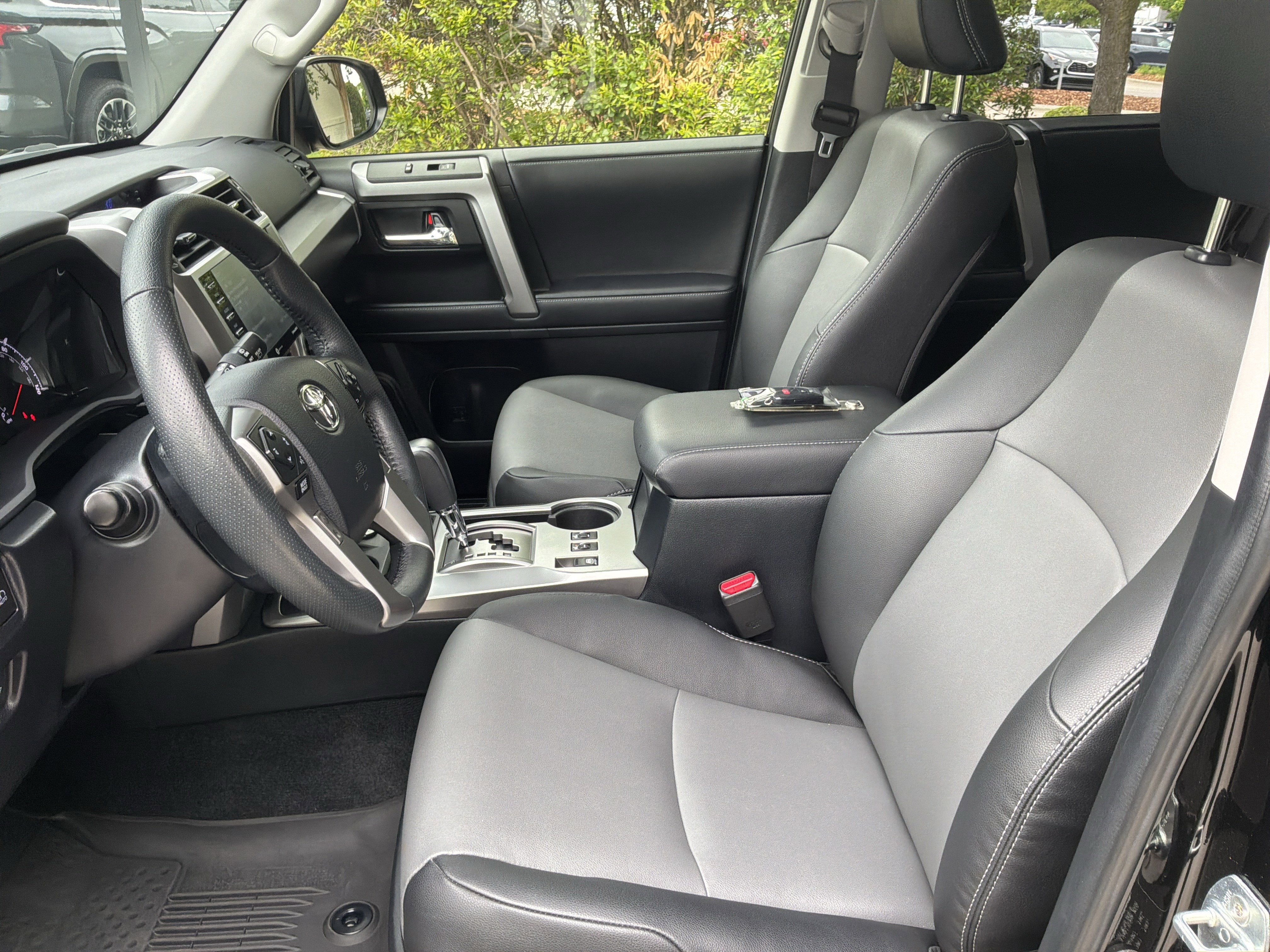 Used 2024 Toyota 4Runner SR5 Premium w/ Moonroof Package AWD/4WD image 16