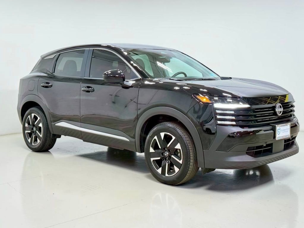 Used 2025 Nissan Kicks SV AWD/4WD image 11