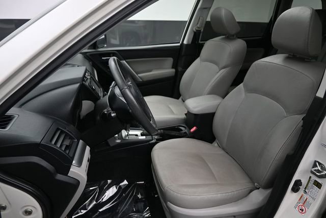 Used 2015 Subaru Forester 2.5i Limited AWD/4WD image 17