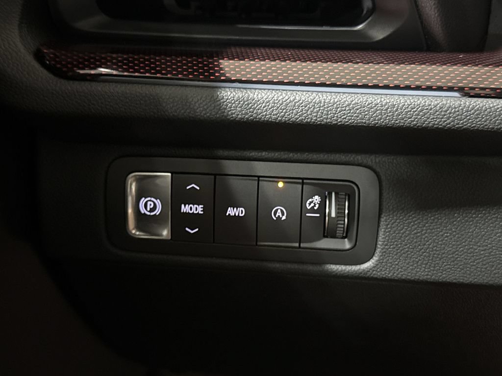 New 2026 Chevrolet Traverse Z71 w/ Enhanced Driving Package AWD/4WD image 19