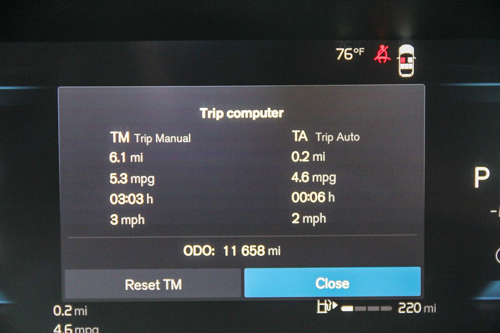 Used 2025 Volvo XC60 B5 Plus image 25