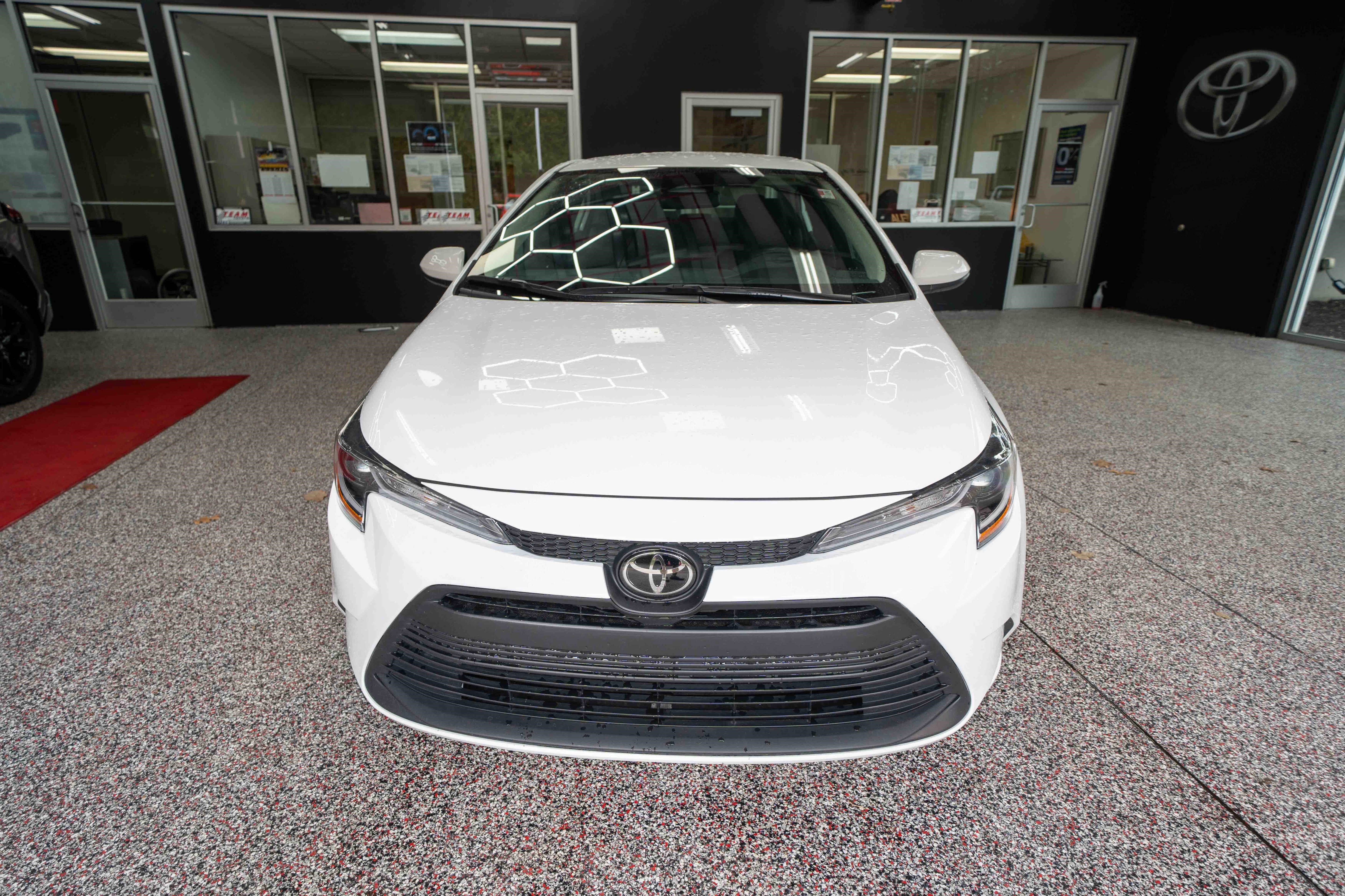 Used 2024 Toyota Corolla LE image 6