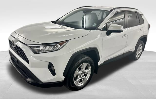 Used 2021 Toyota RAV4 XLE image 4