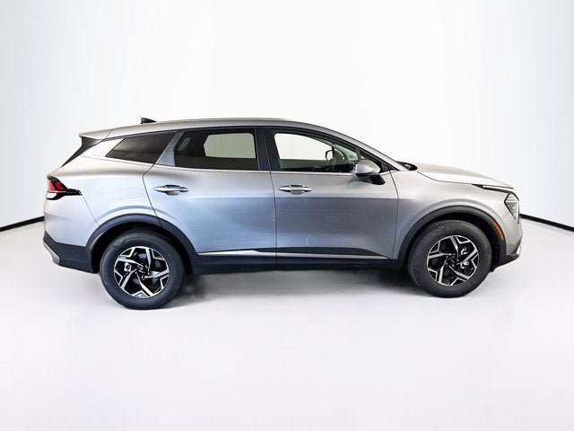 Certified 2025 Kia Sportage LX AWD/4WD image 4