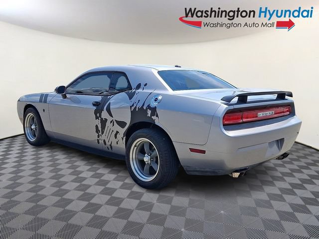 Used 2014 Dodge Challenger SXT RWD image 4