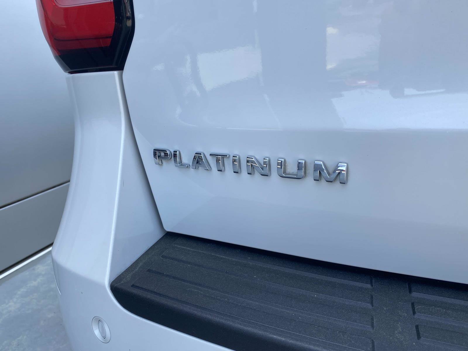 Used 2024 Ford Expedition Max Platinum AWD/4WD image 7