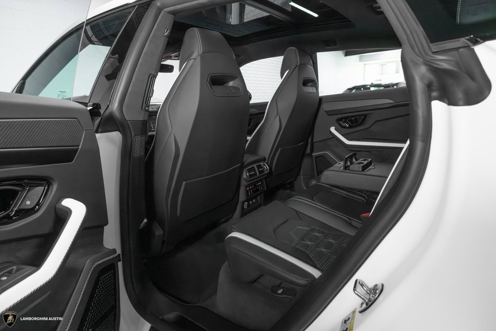 Used 2025 Lamborghini Urus SE image 37