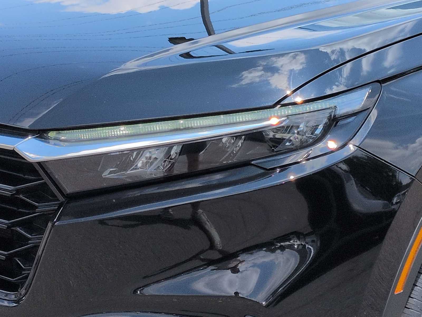 Used 2025 Honda CR-V EX-L image 11